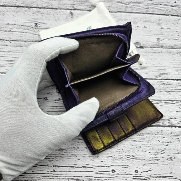 Bottega Veneta Intrecciato Purple and Gold Zip Wallet - Picture 2 of 7